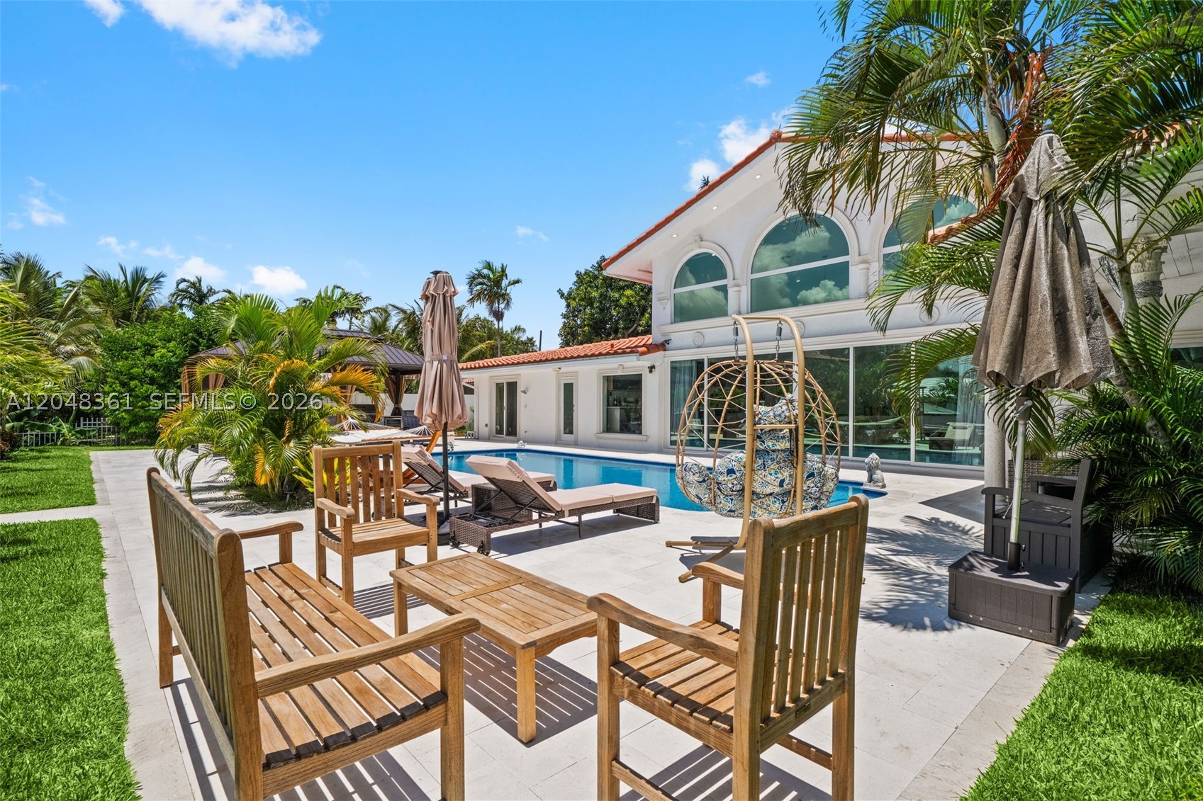 HILLSBORO HARBOR UNIT - Residential