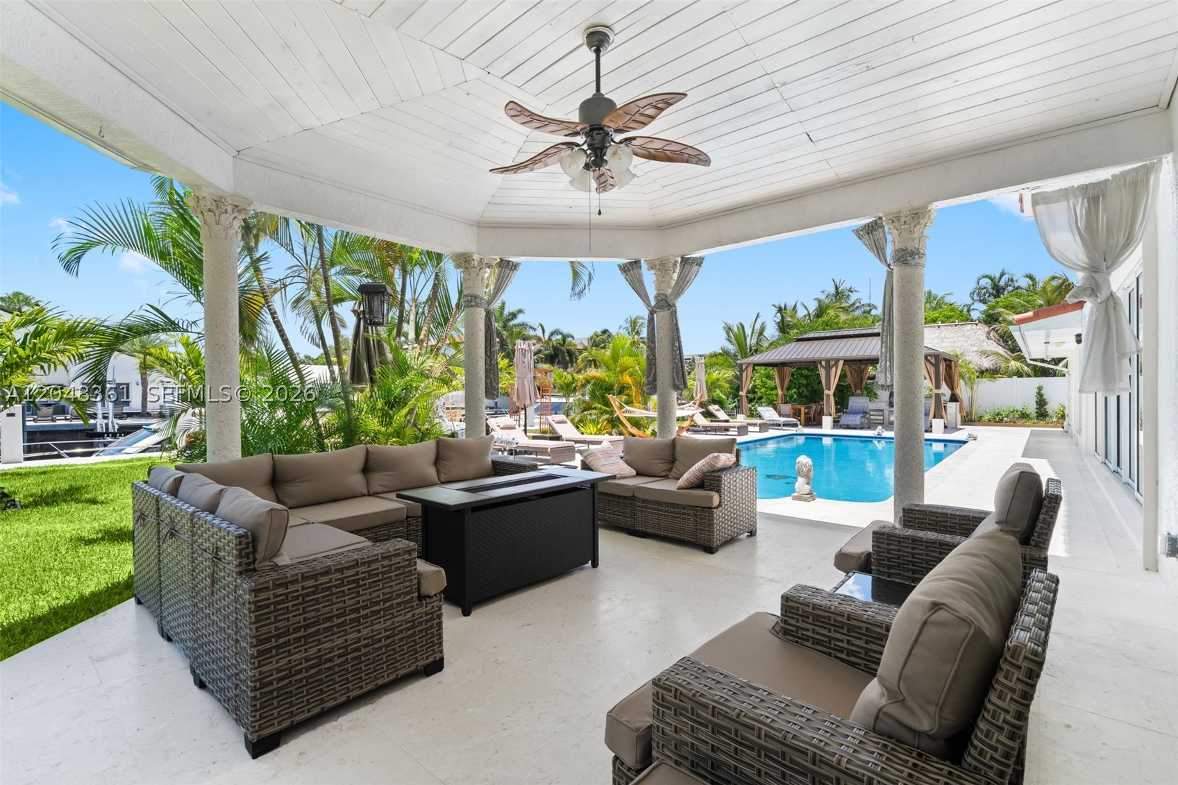 HILLSBORO HARBOR UNIT - Residential