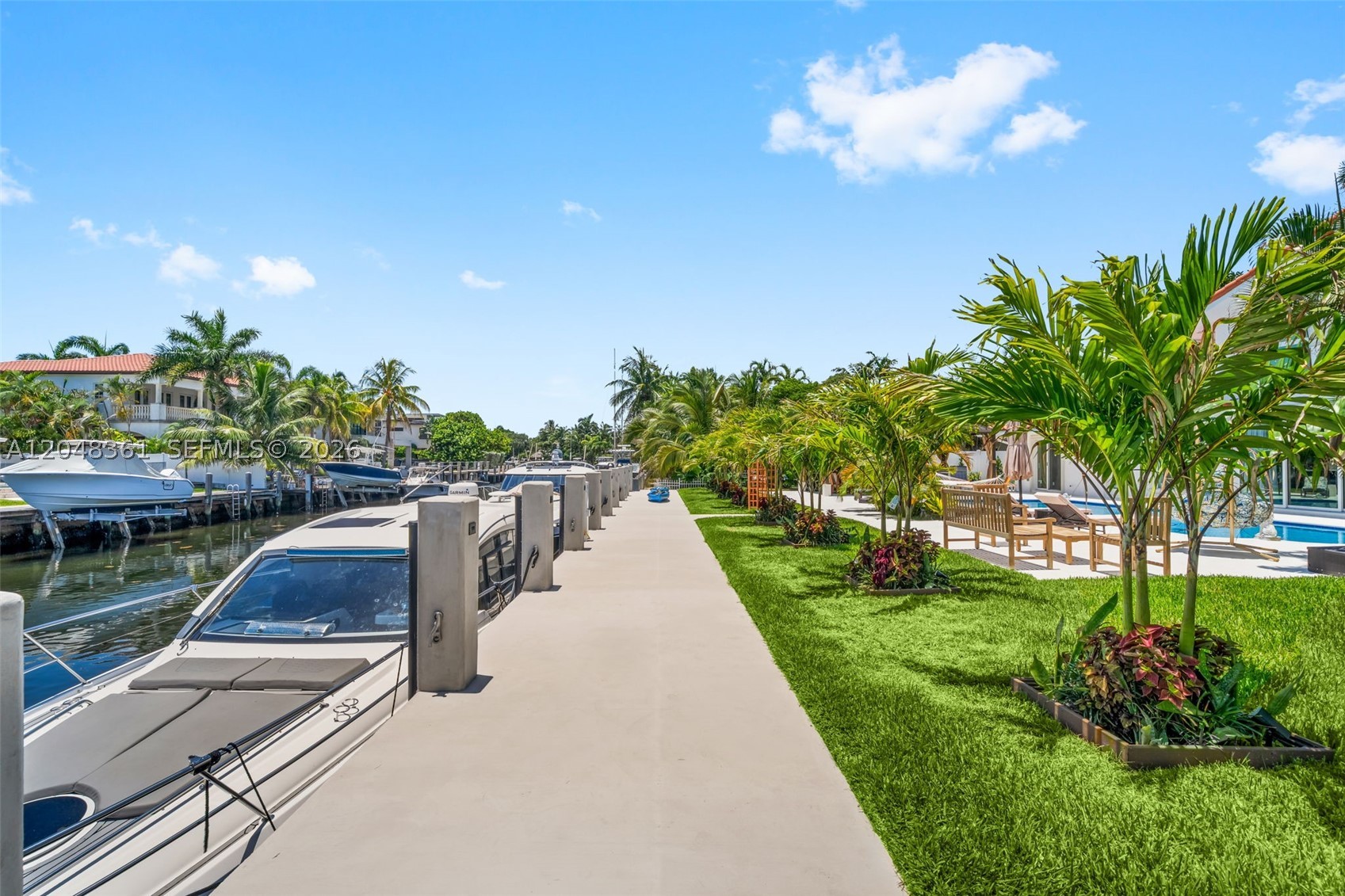 HILLSBORO HARBOR UNIT - Residential