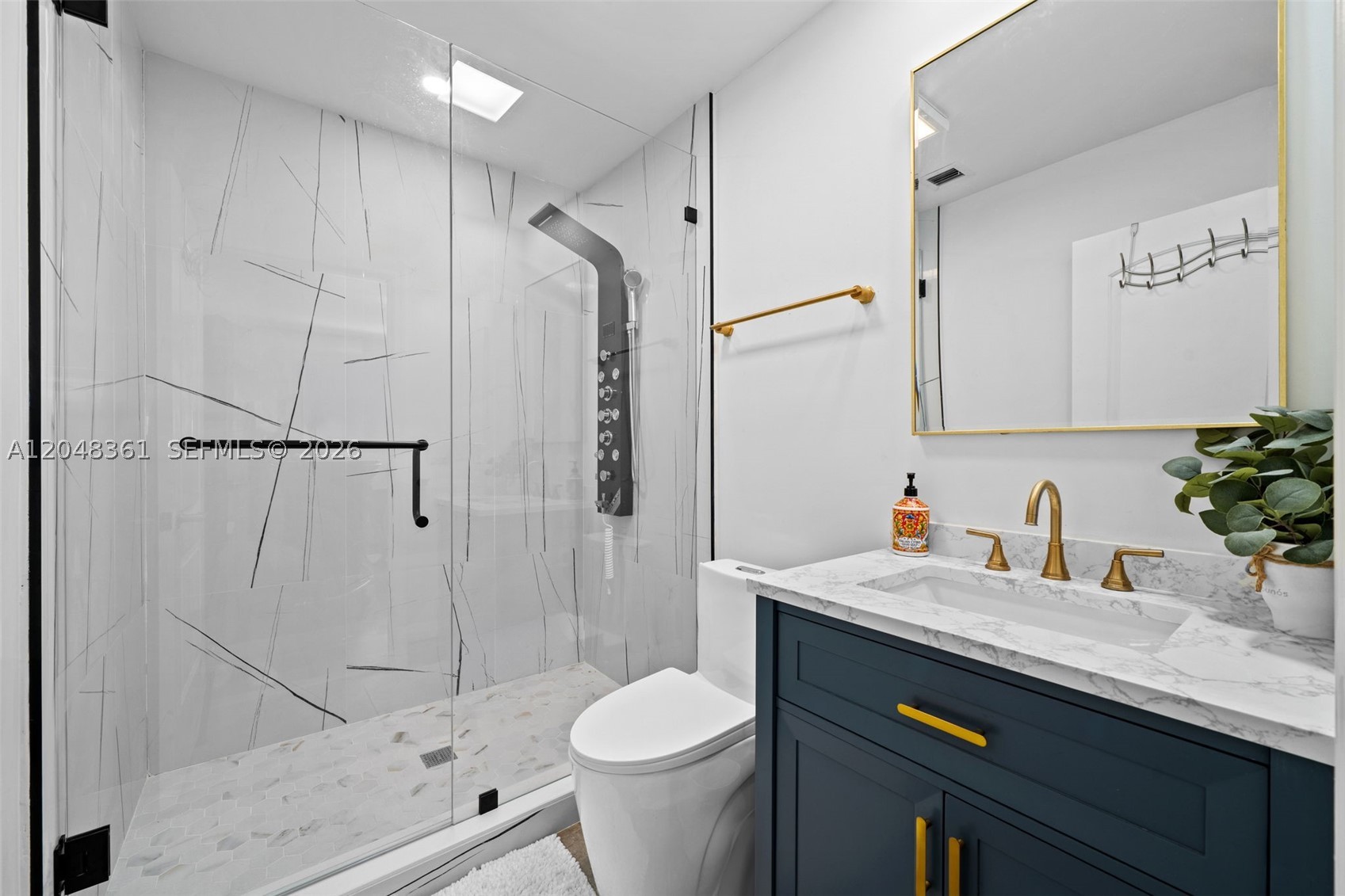 HILLSBORO HARBOR UNIT - Residential