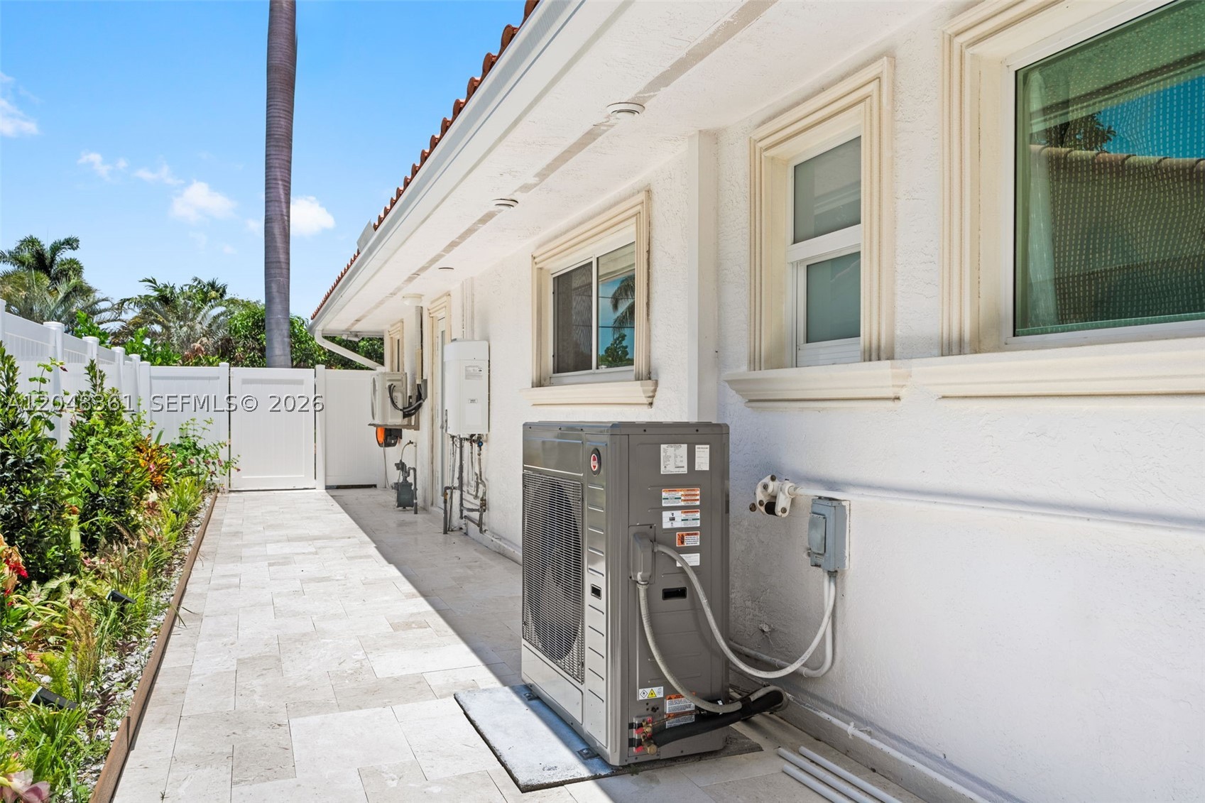 HILLSBORO HARBOR UNIT - Residential