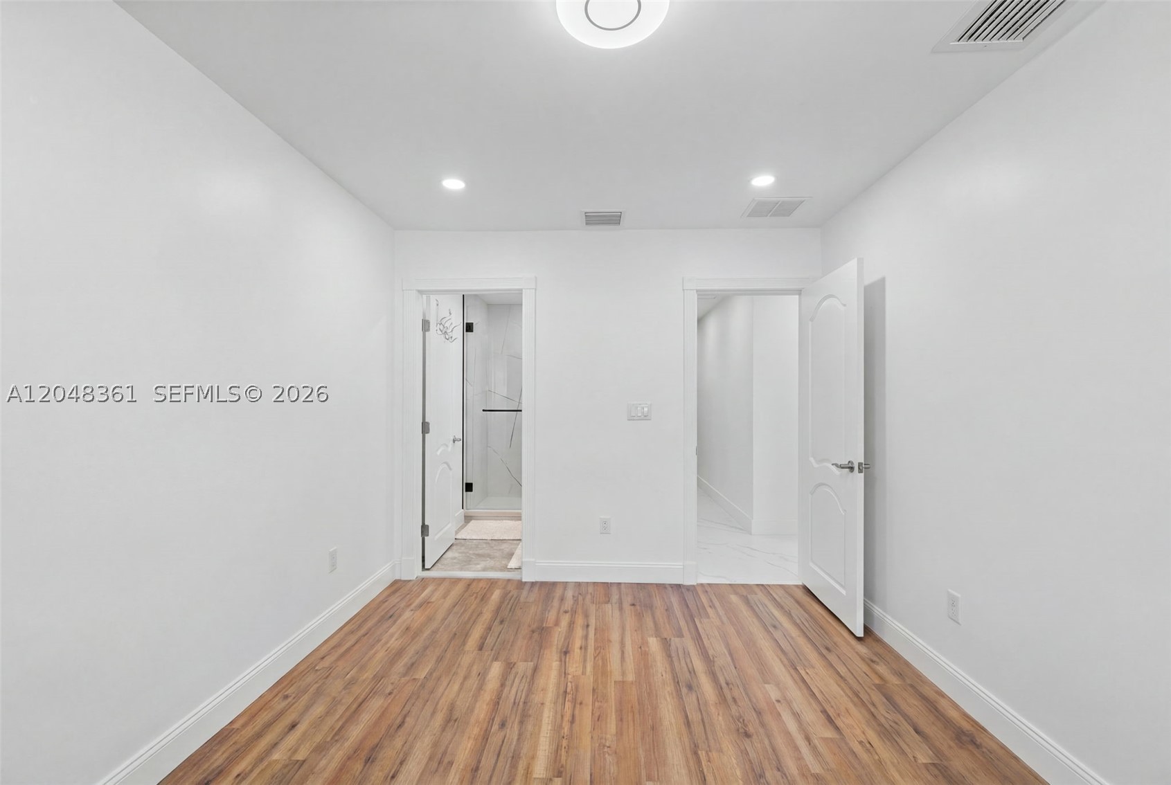 HILLSBORO HARBOR UNIT - Residential
