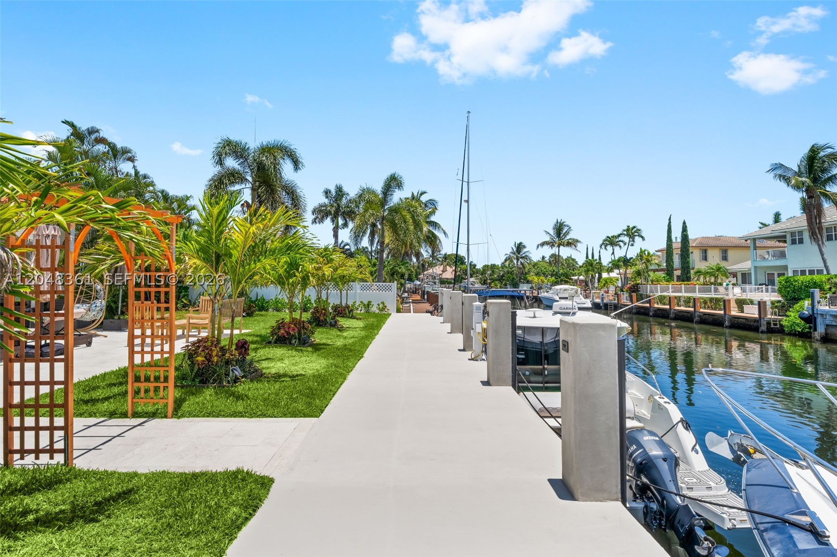 HILLSBORO HARBOR UNIT - Residential