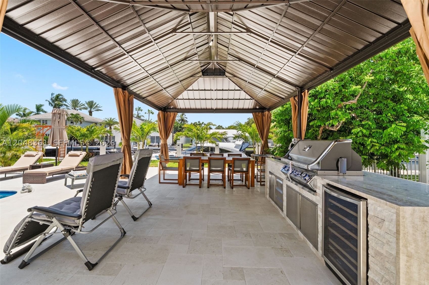 HILLSBORO HARBOR UNIT - Residential