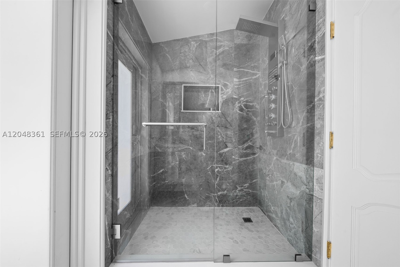 HILLSBORO HARBOR UNIT - Residential