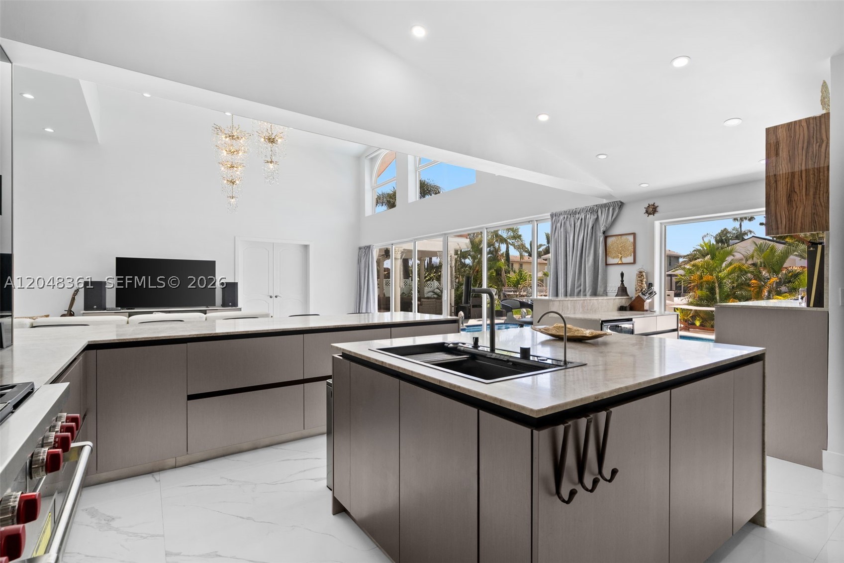 HILLSBORO HARBOR UNIT - Residential