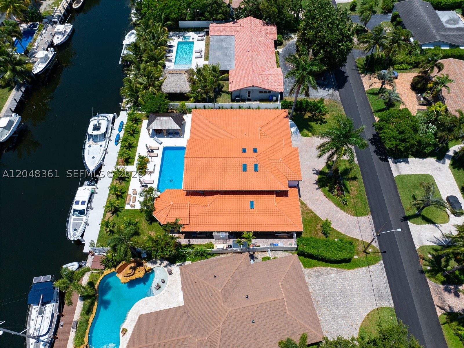 HILLSBORO HARBOR UNIT - Residential