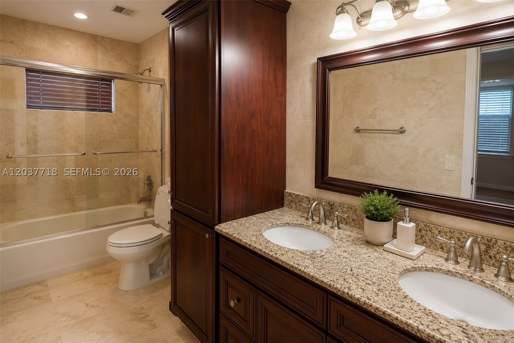 OAKLAND ESTATES 4TH SEC - Residential Lease