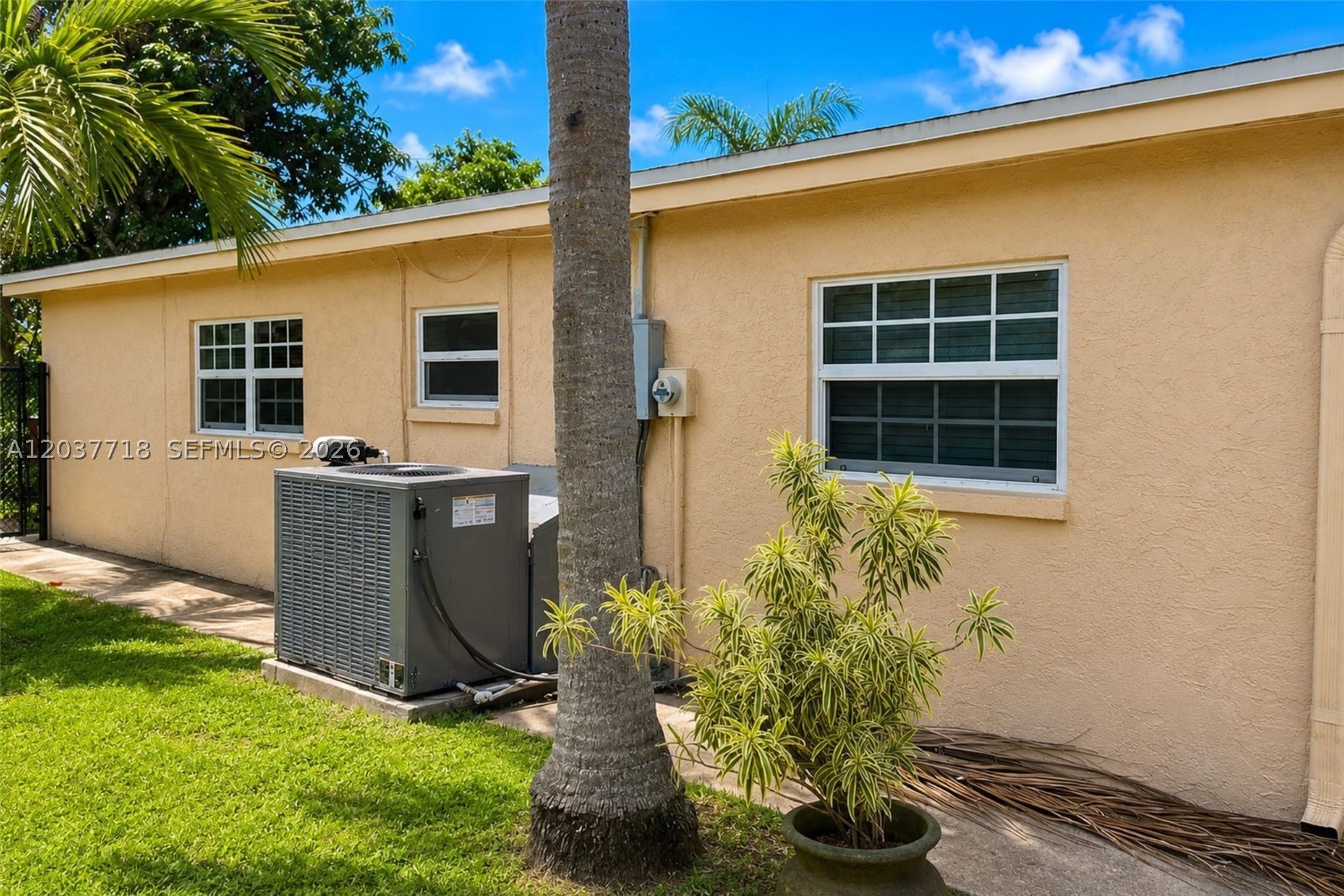 OAKLAND ESTATES 4TH SEC - Residential Lease