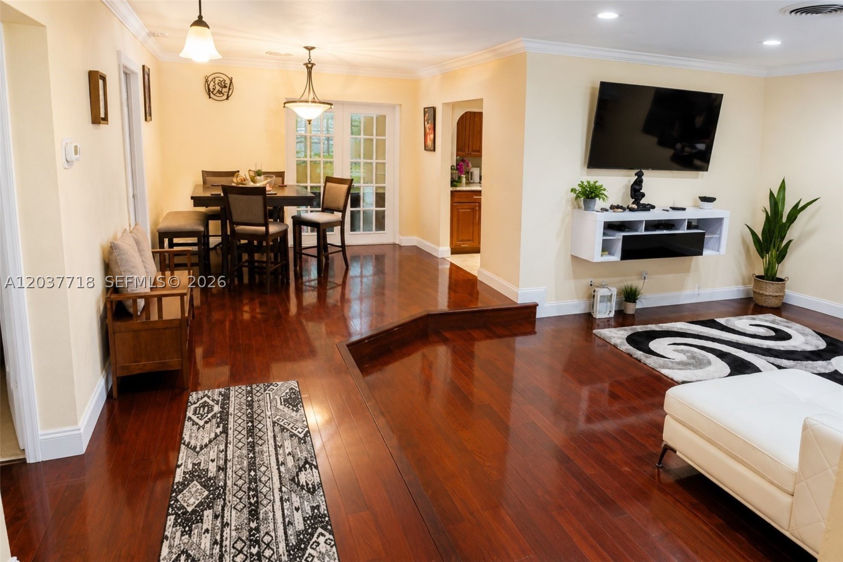 OAKLAND ESTATES 4TH SEC - Residential Lease
