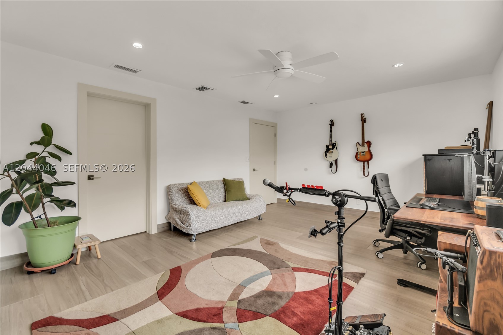 CORAL RIDGE COUNTRY CLUB - Residential