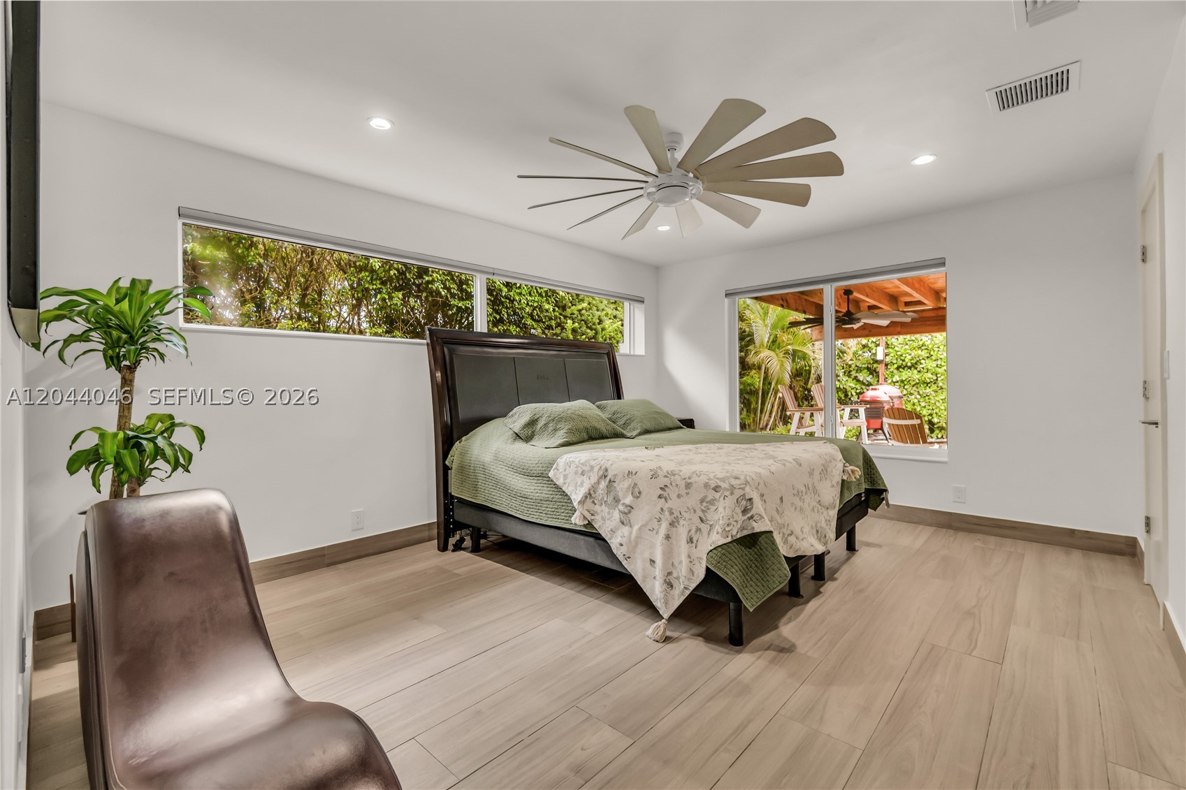 CORAL RIDGE COUNTRY CLUB - Residential
