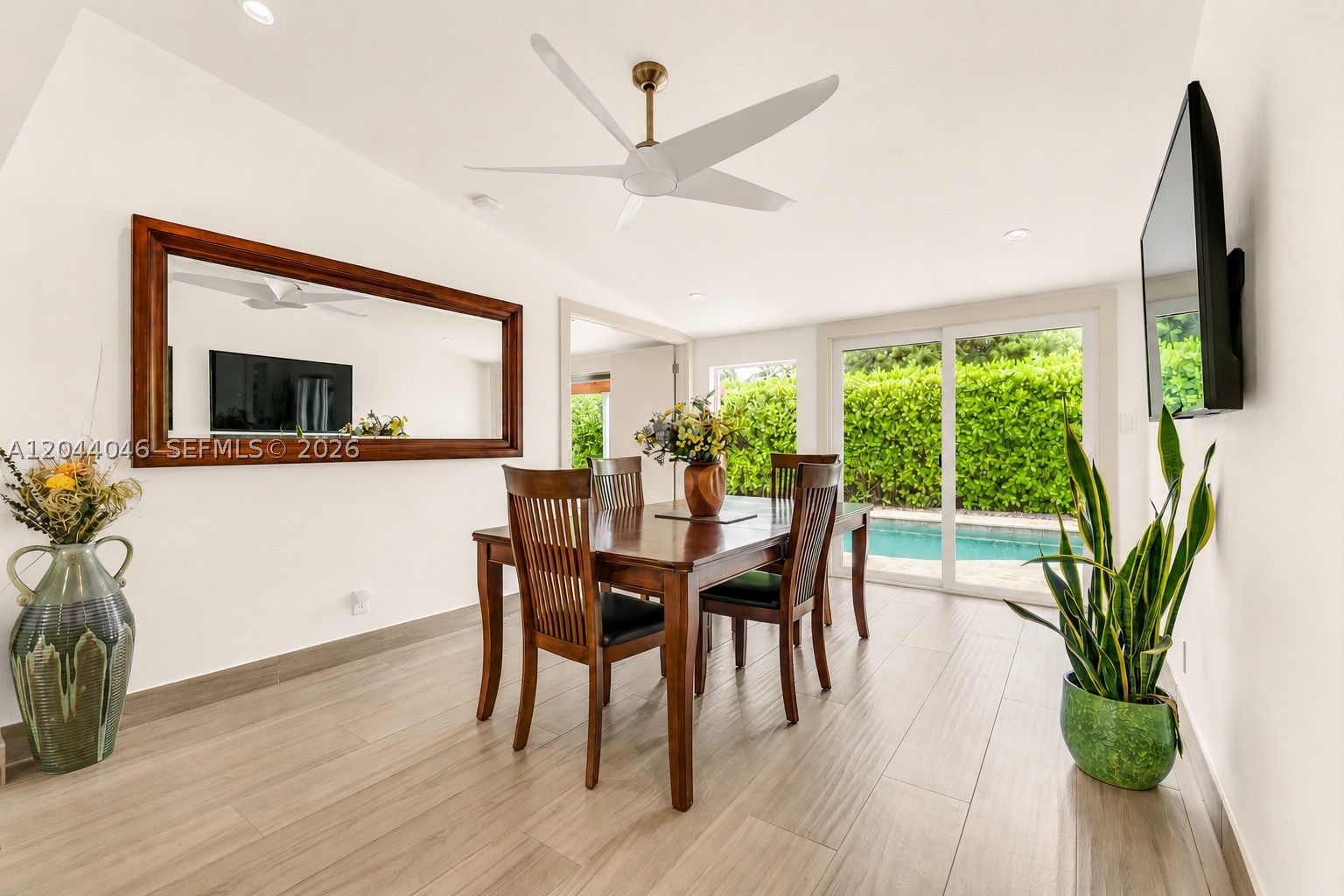 CORAL RIDGE COUNTRY CLUB - Residential