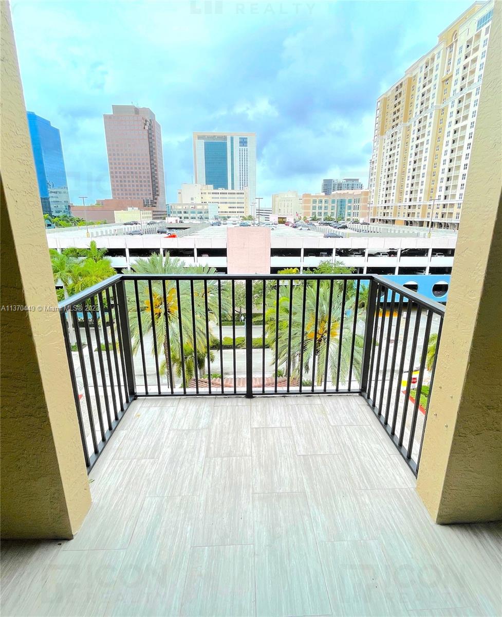 LAS OLAS BY THE RIVER CON - Residential Lease