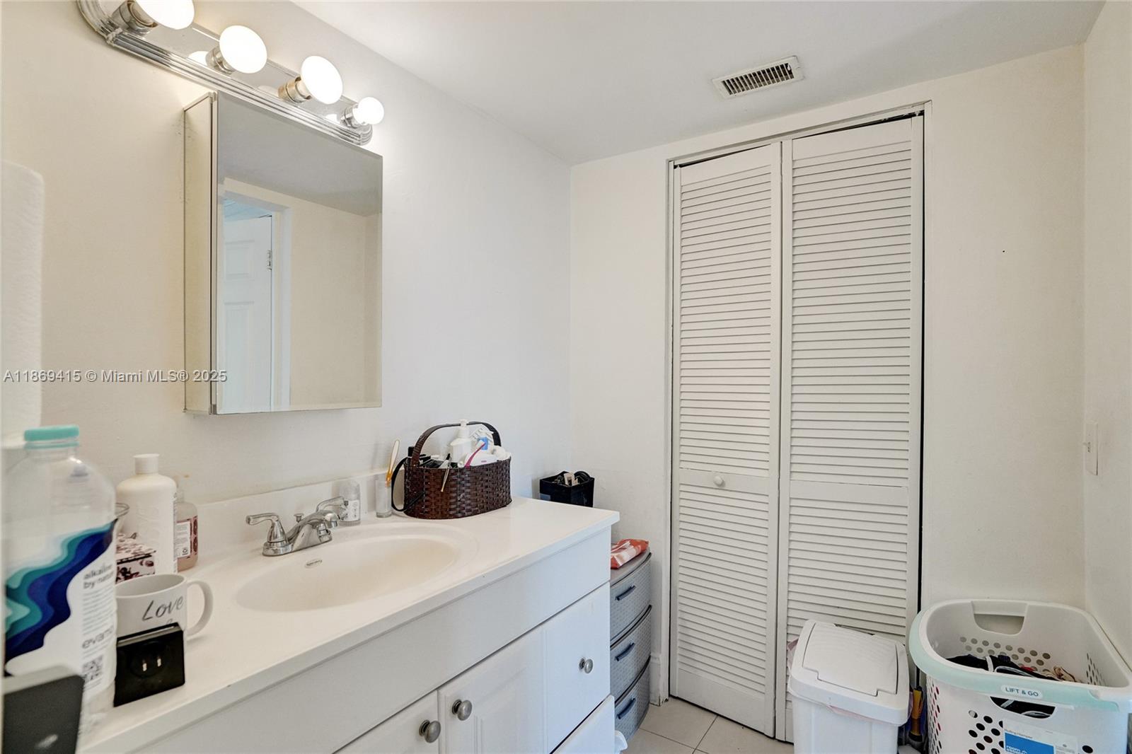 NORTH BAY VILLAS CONDO - Residential