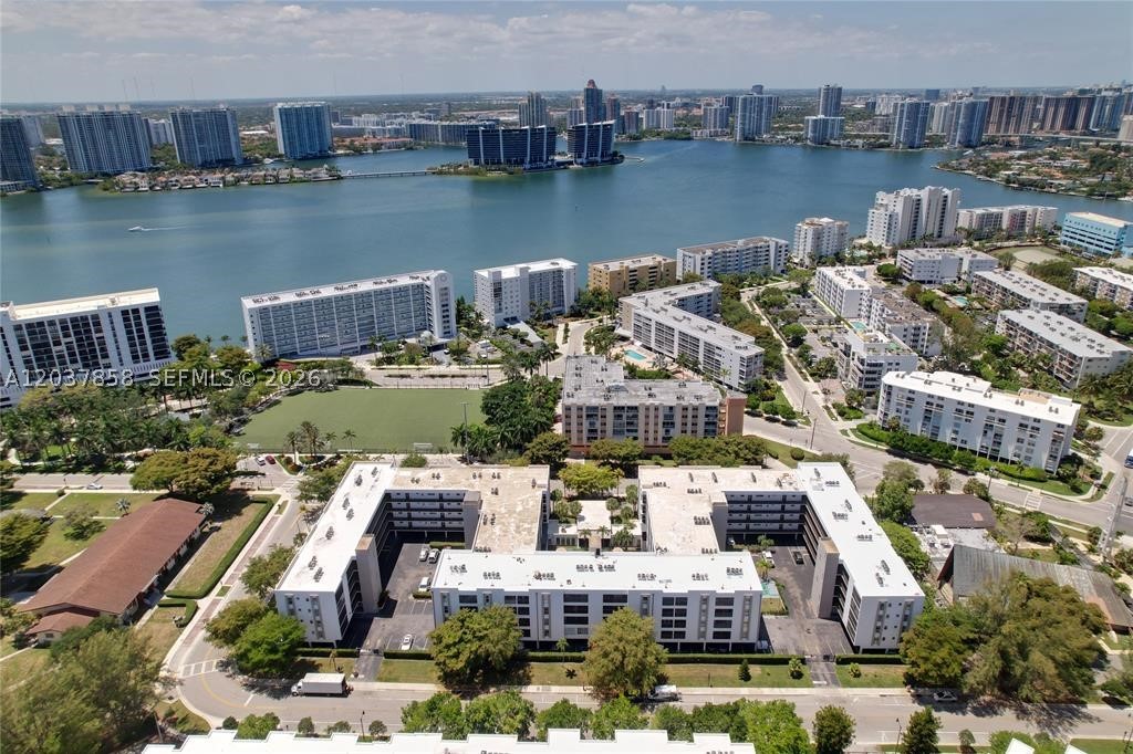 LE CARTIER CONDO - Residential Lease
