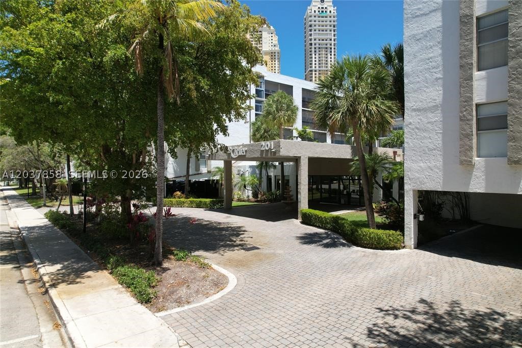 LE CARTIER CONDO - Residential Lease