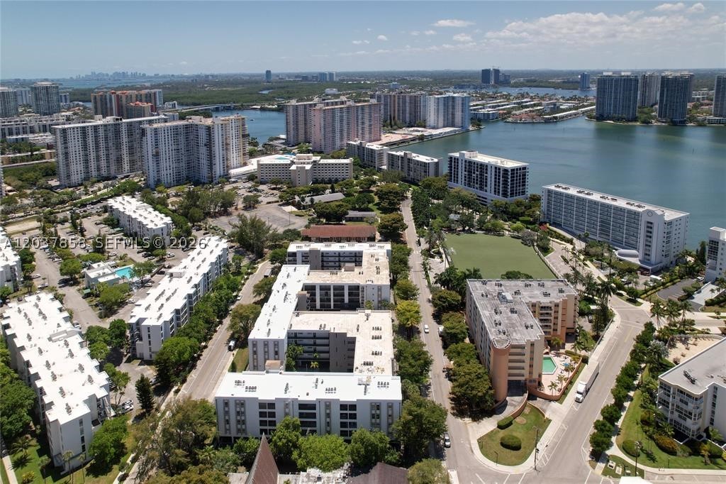 LE CARTIER CONDO - Residential Lease