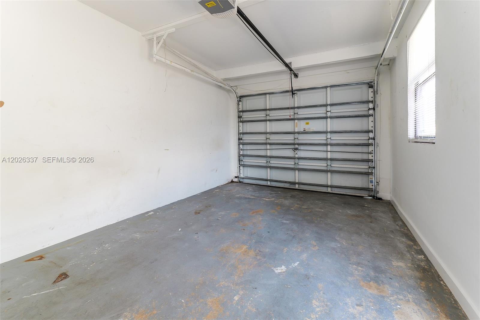MEADOWBROOK 3 - Residential Lease