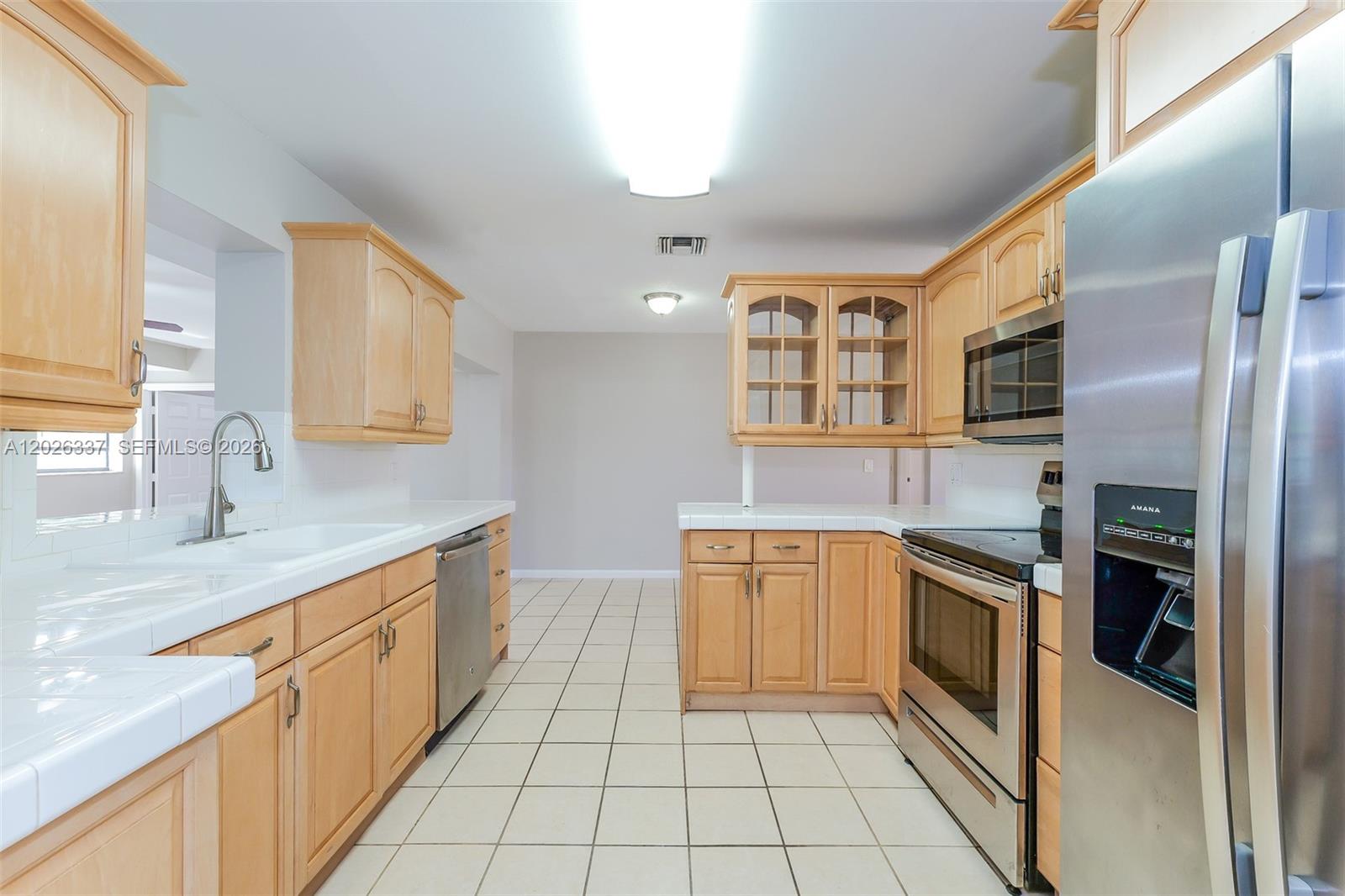 MEADOWBROOK 3 - Residential Lease