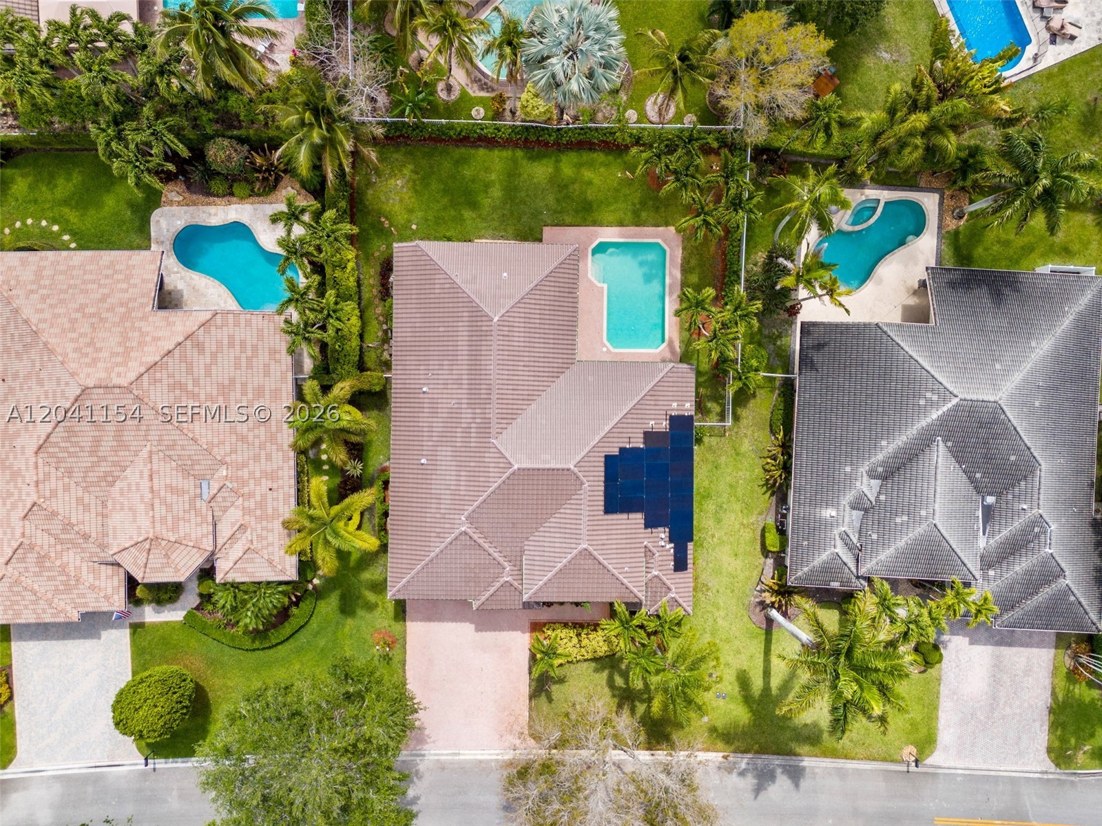 KENSINGTON - Residential