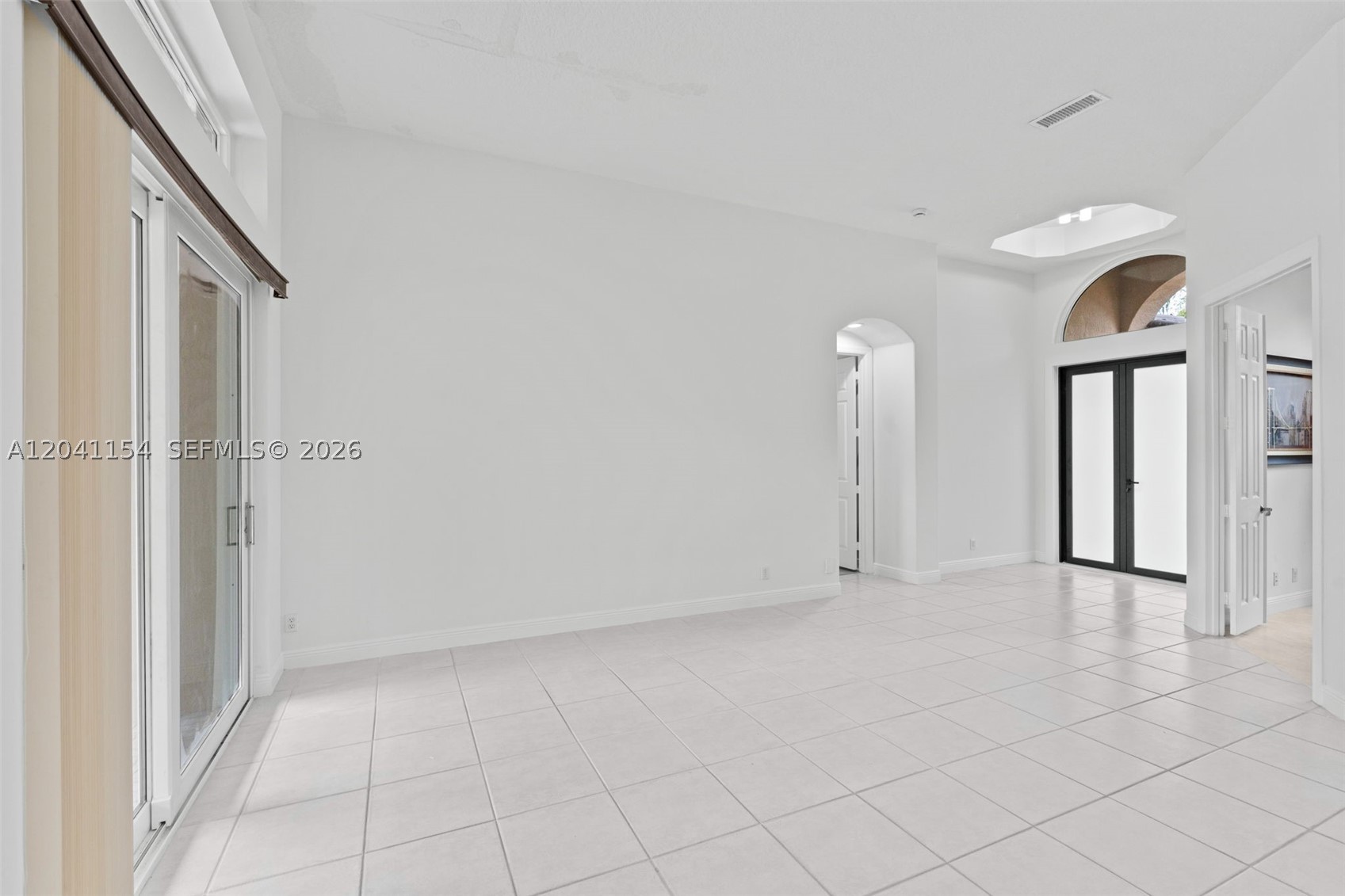 KENSINGTON - Residential