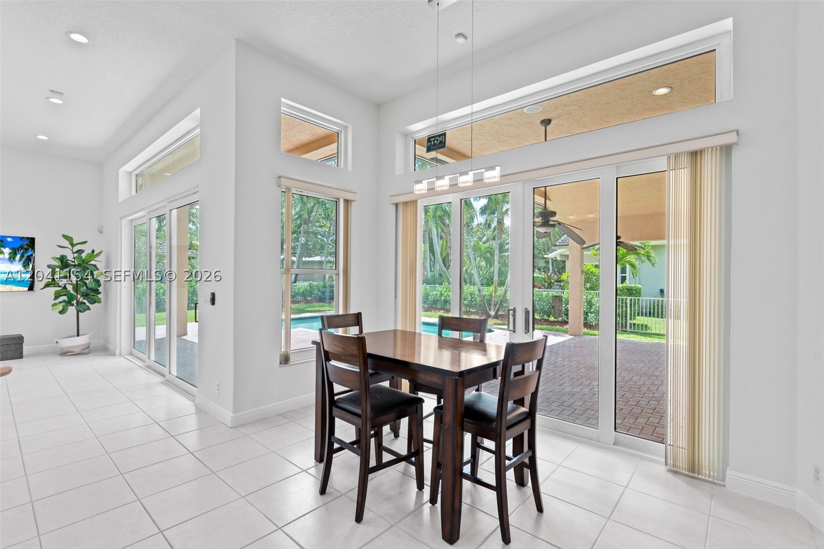 KENSINGTON - Residential