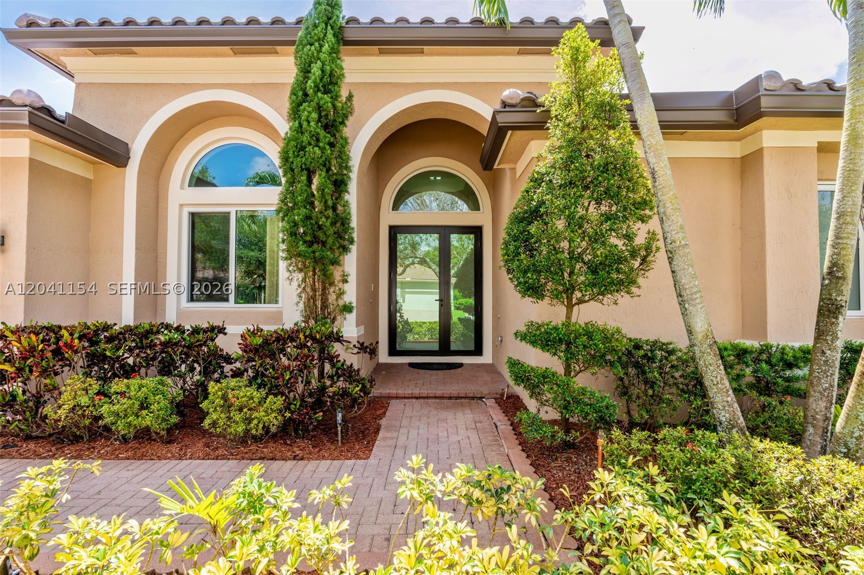 KENSINGTON - Residential