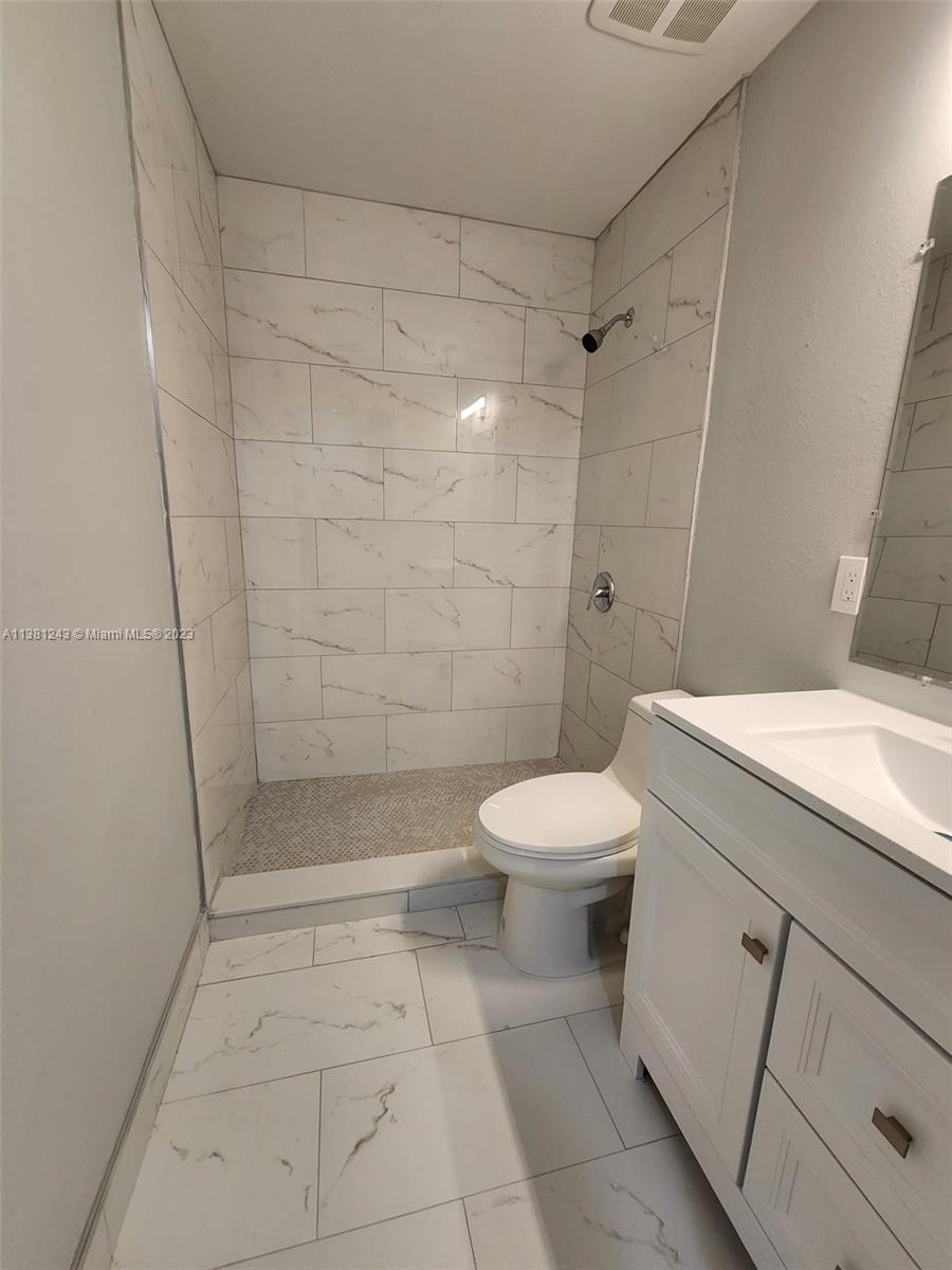 CENTURY PARK CONDO - Residential Lease