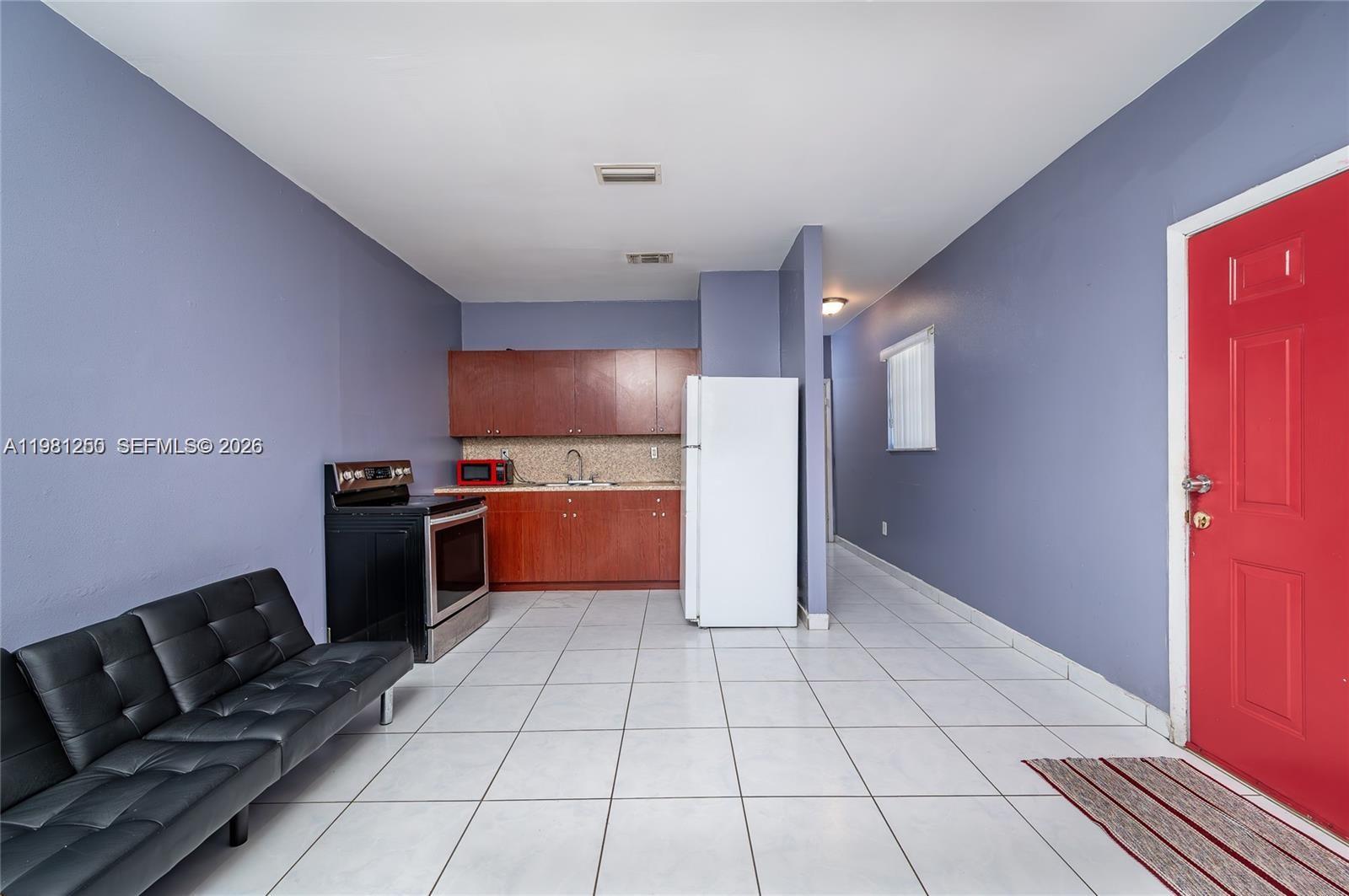 MELROSE HEIGHTS - Residential Income
