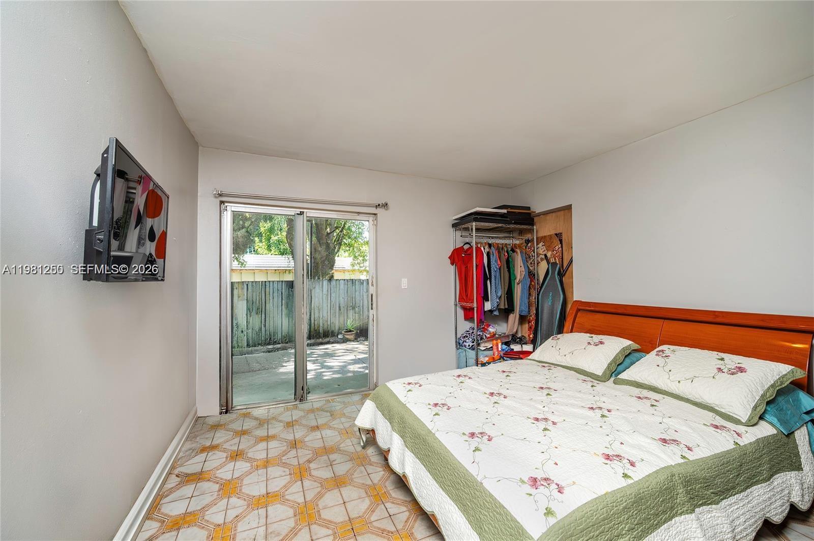 MELROSE HEIGHTS - Residential Income
