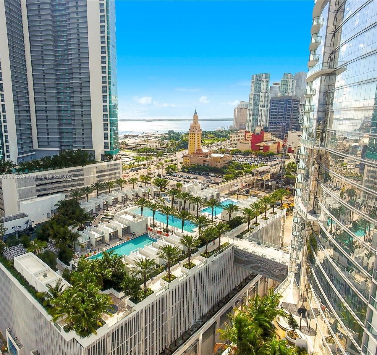 PARAMOUNT MIAMI WORLDCENT - Residential Lease