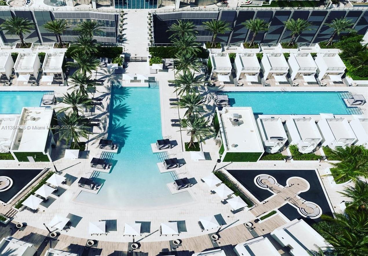 PARAMOUNT MIAMI WORLDCENT - Residential Lease