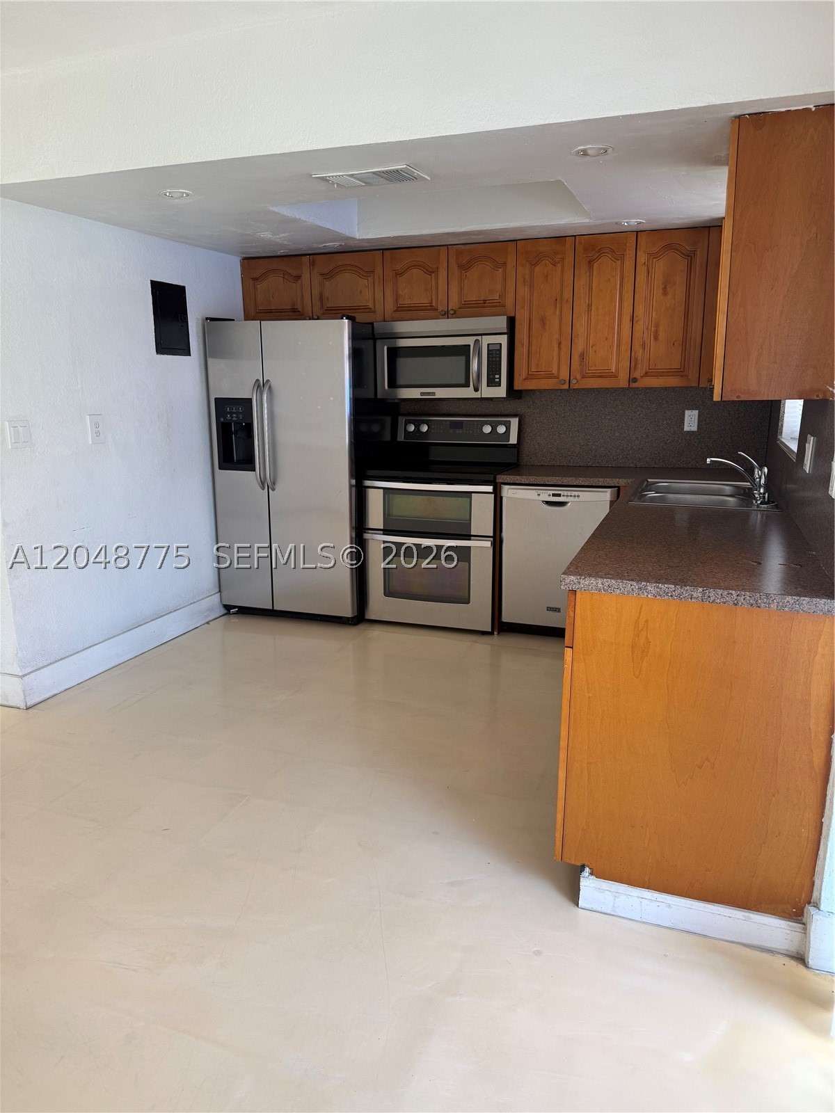 ROYAL OAKS TOWNHOUSE 9 CO - Residential