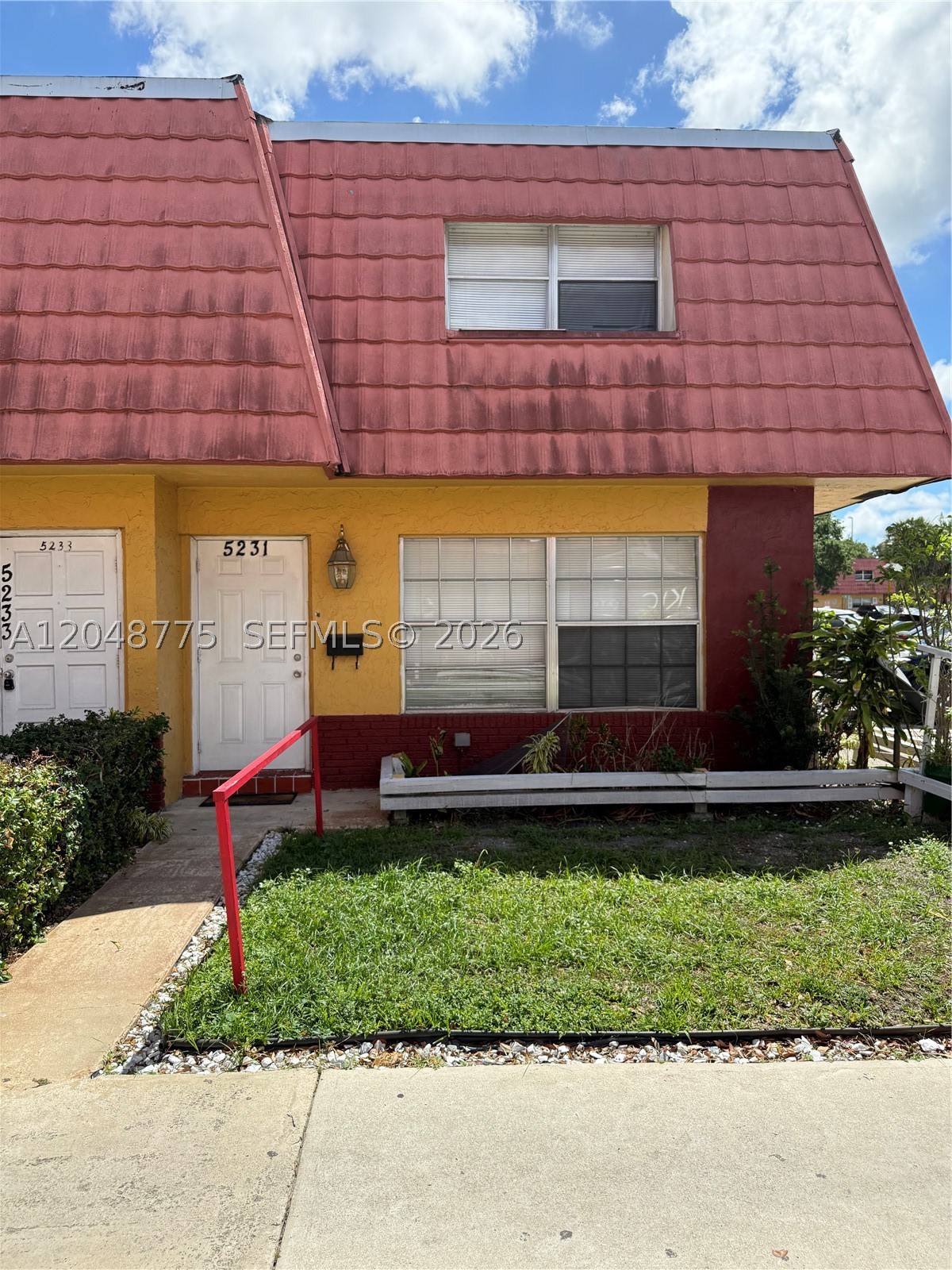 ROYAL OAKS TOWNHOUSE 9 CO - Residential