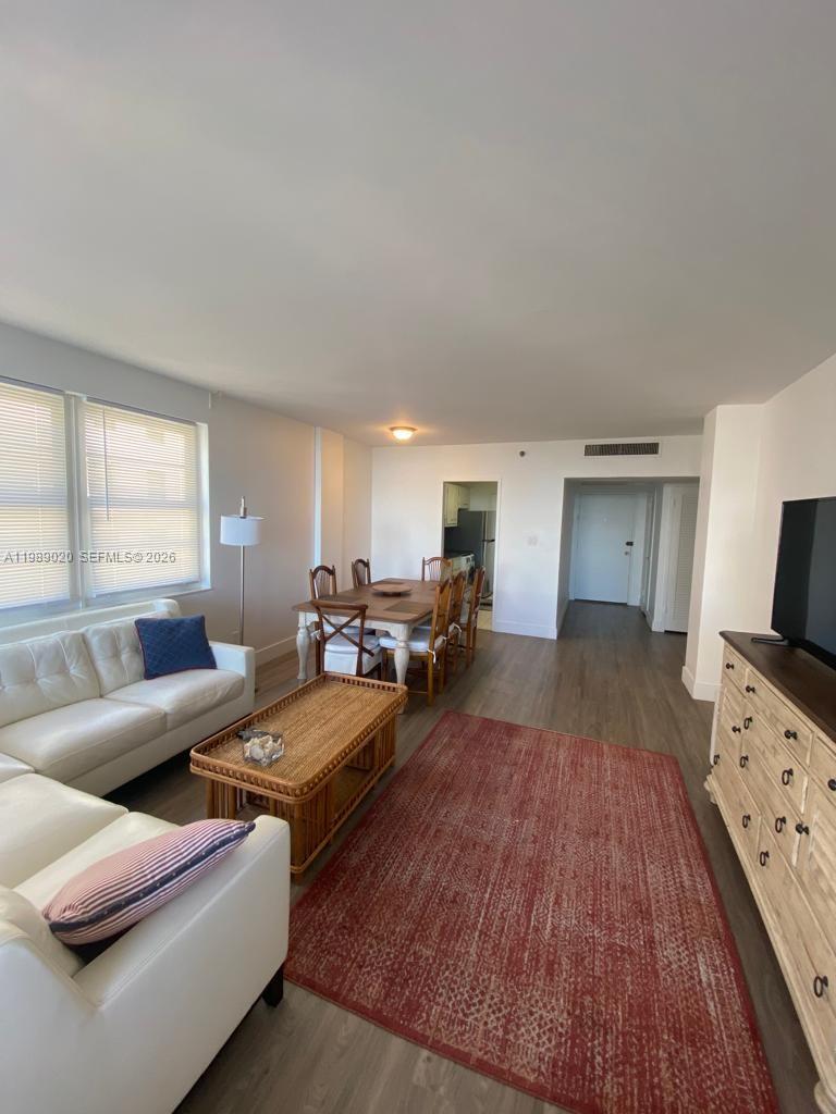 THE DECOPLAGE CONDO - Residential