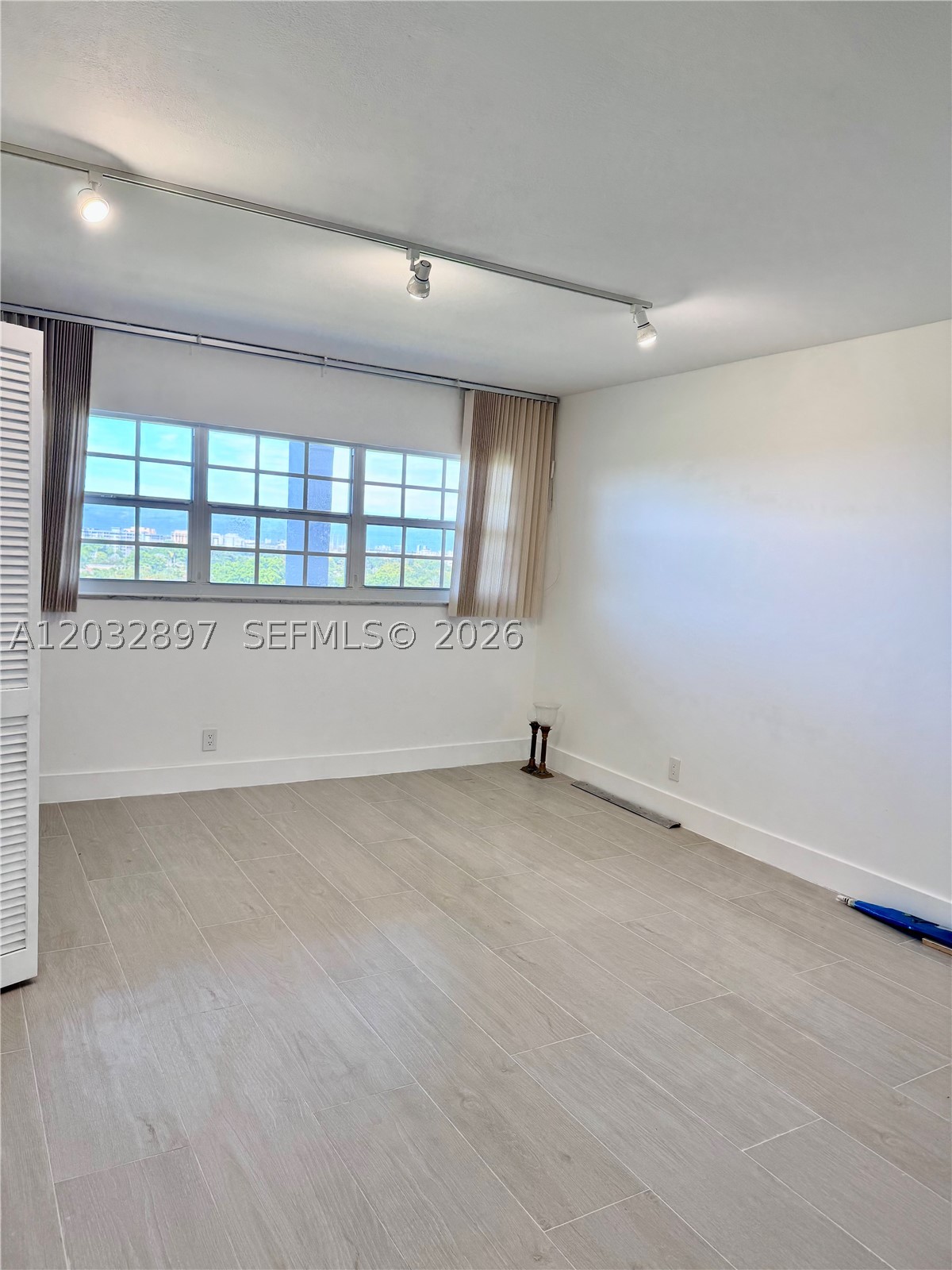 NO 61 PALM-AIRE COUNTRY C - Residential