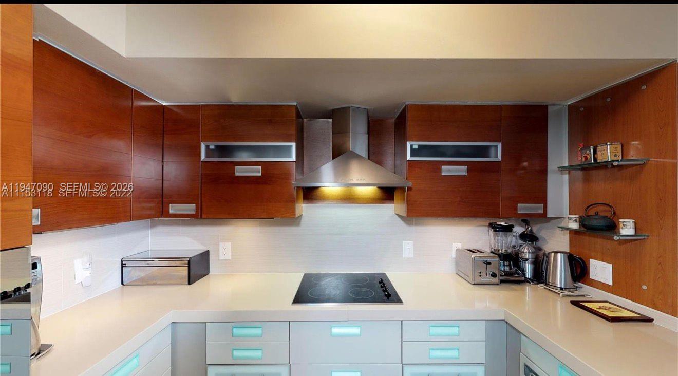 THE YACHT CLUB AT AVENTUR - Residential