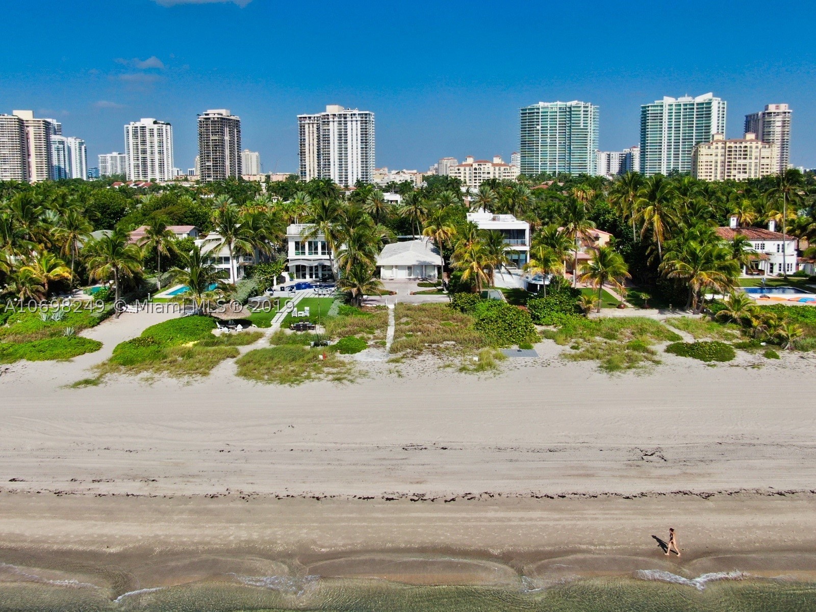 GOLDEN BEACH SEC C - Residential
