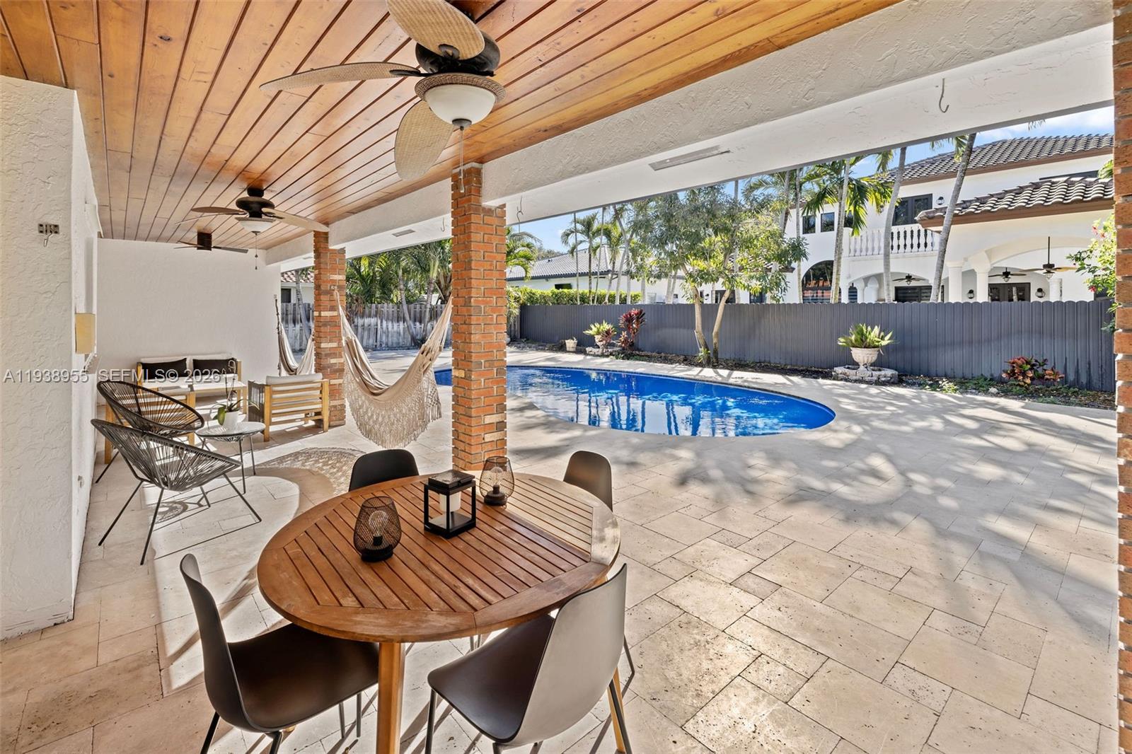 ROYAL OAKS - Residential