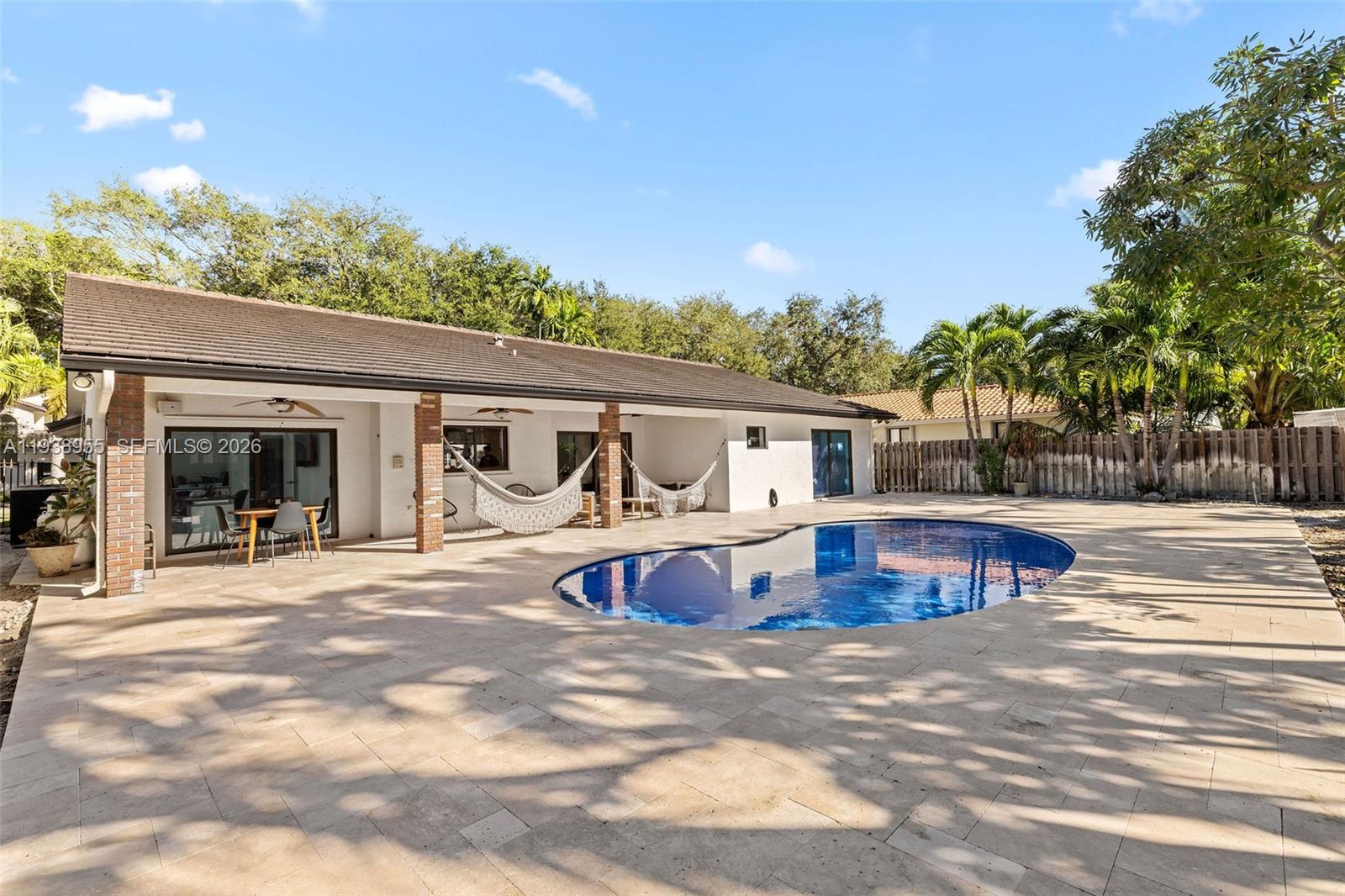 ROYAL OAKS - Residential