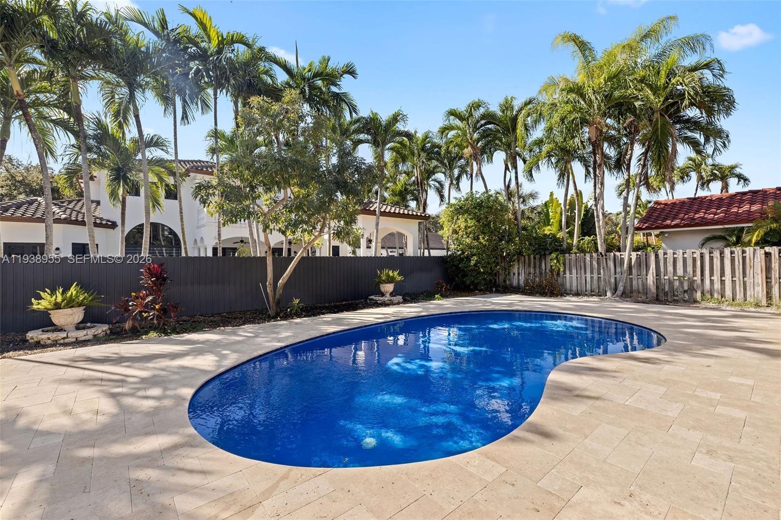 ROYAL OAKS - Residential