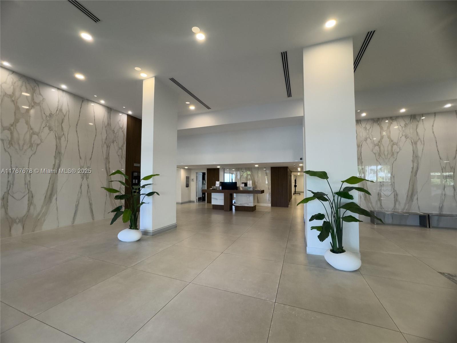 WINSTON TOWER 300 CONDO - Residential