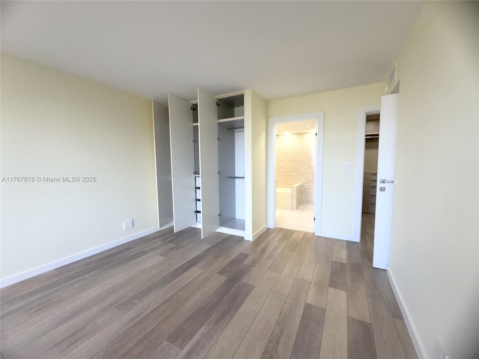 WINSTON TOWER 300 CONDO - Residential