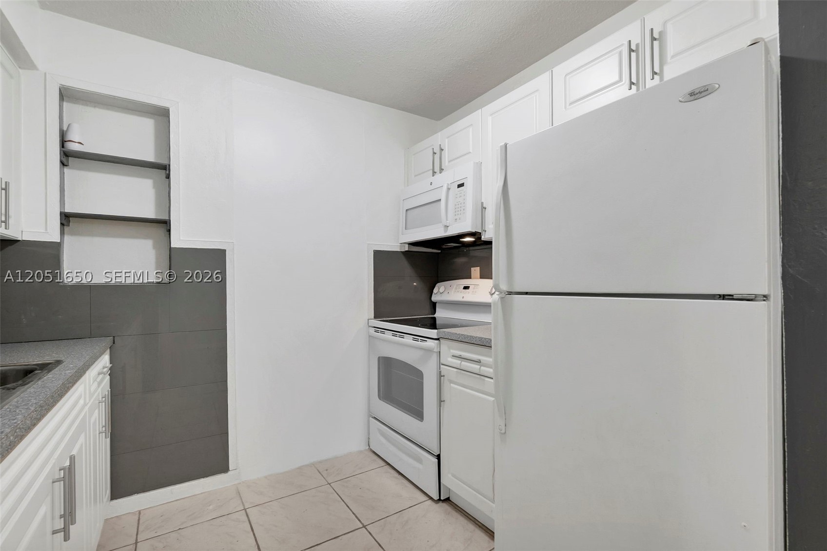 IRONS MANOR 5TH ADDN - Residential Lease