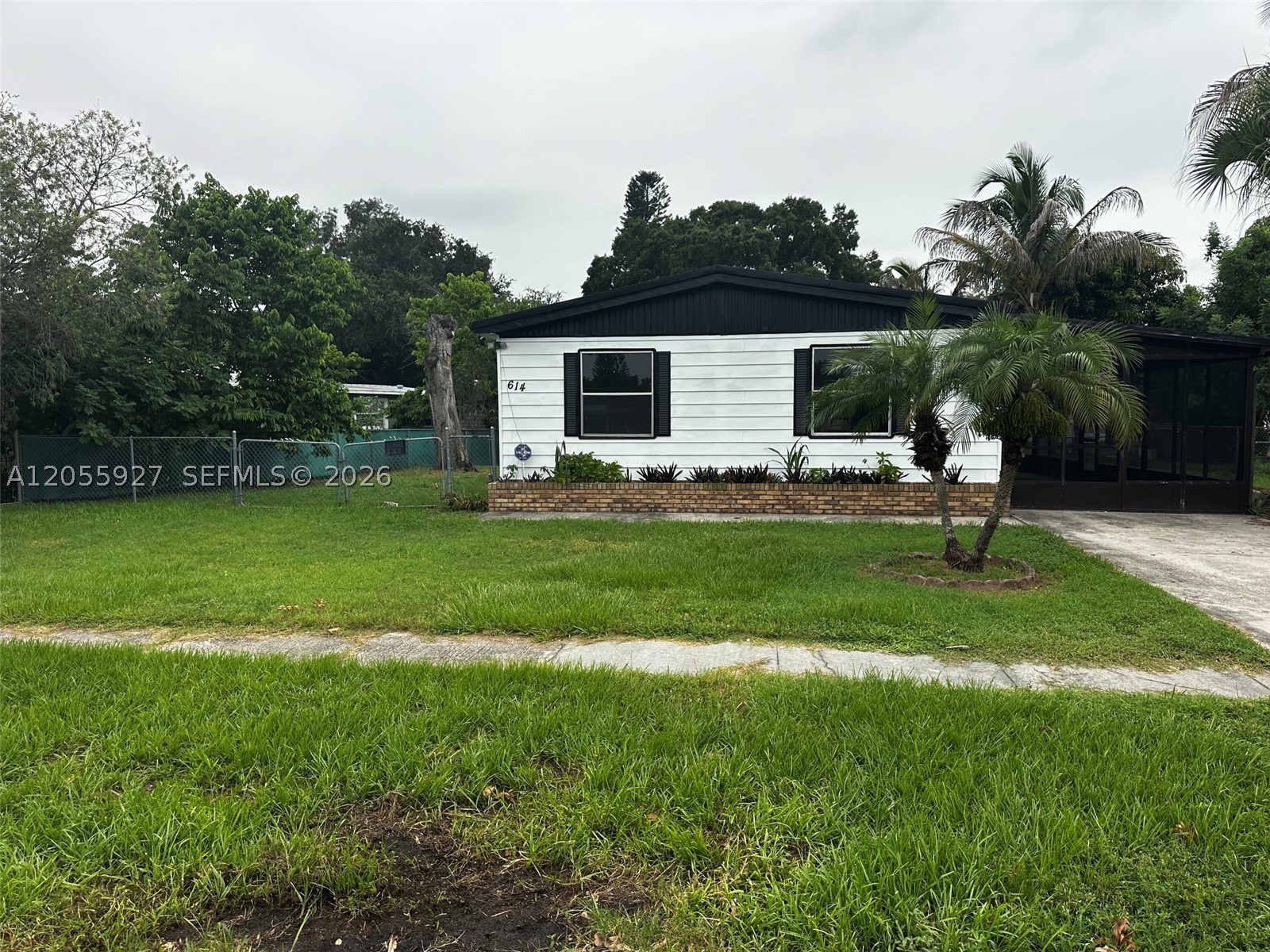 SEMINOLE MANOR - Residential