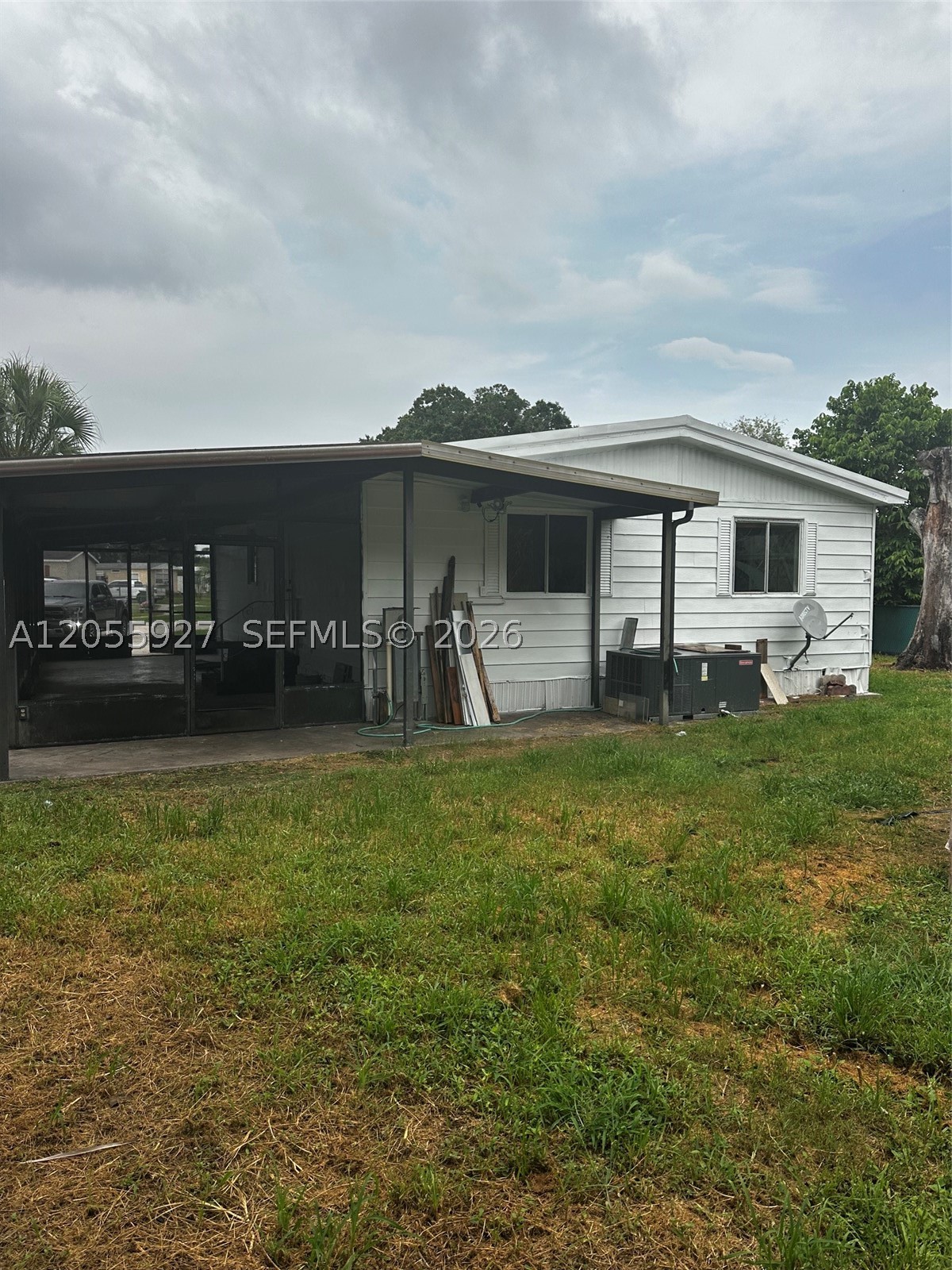 SEMINOLE MANOR - Residential