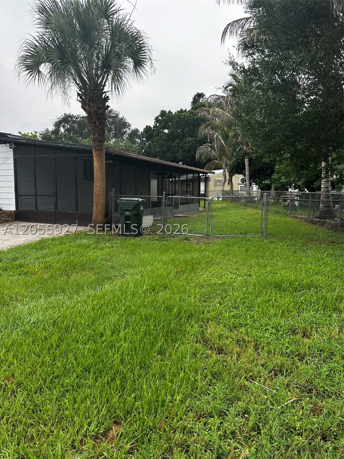 SEMINOLE MANOR - Residential