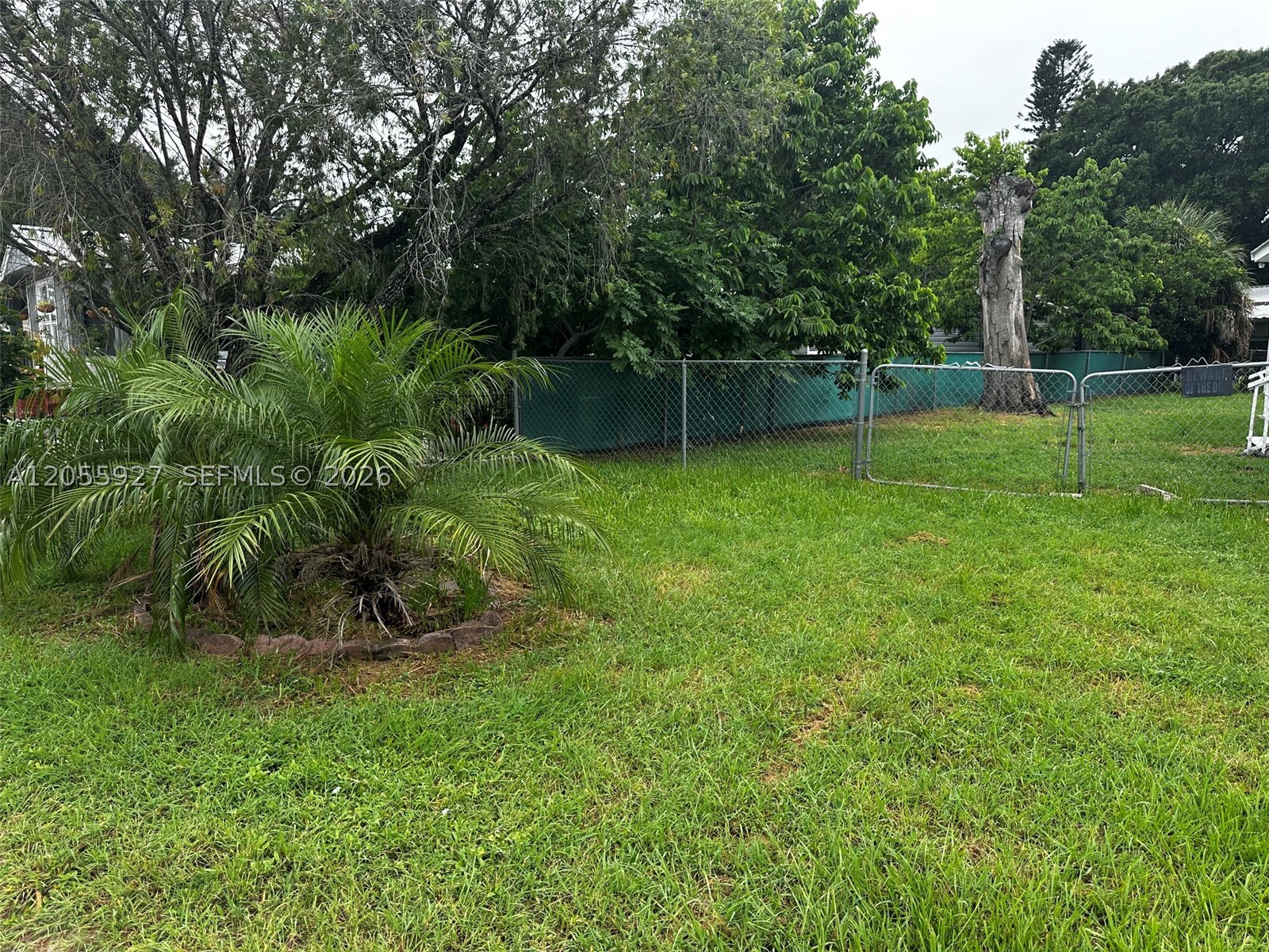 SEMINOLE MANOR - Residential