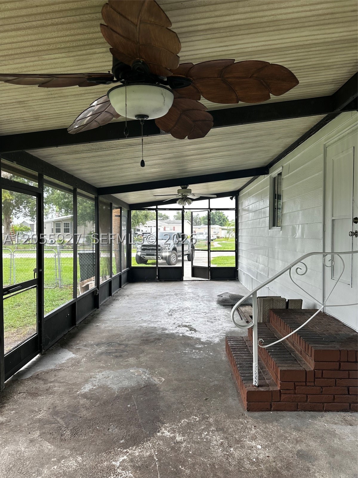 SEMINOLE MANOR - Residential